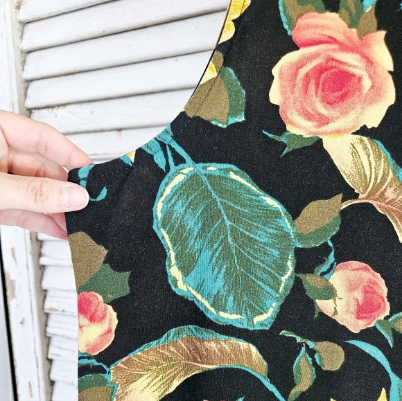 Vintage 90s Sunflower Print Floral Sleeveless Rayon Blouse Medium - Picture 3 of 10